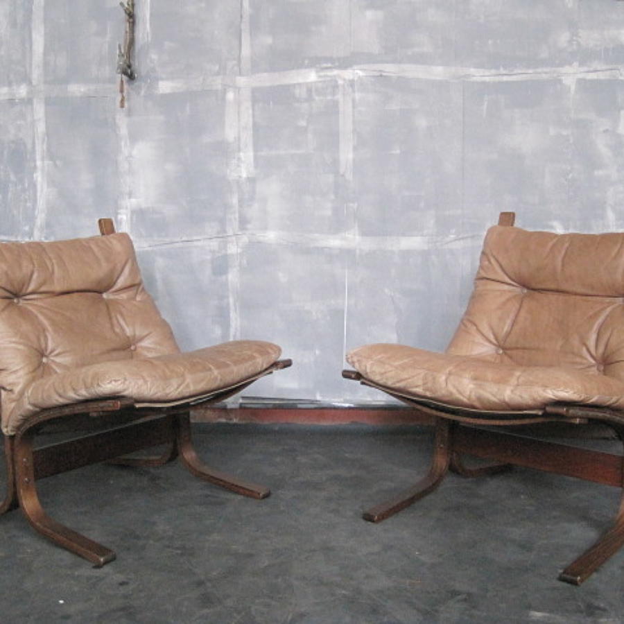 A pair of Siesta chairs by Ingmar Relling