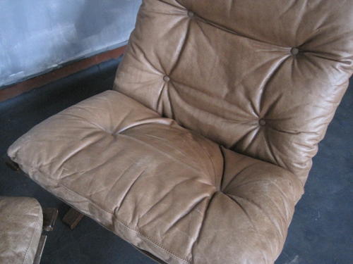 A pair of Siesta chairs by Ingmar Relling