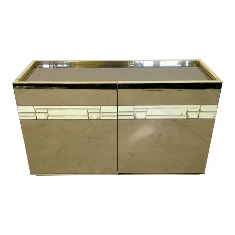 1970s Italian mirrored bar cabinet with brass trim