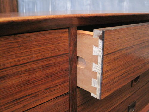 Rosewood chest of drawers by Brouer