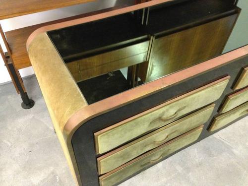 1970s Italian chest of drawers