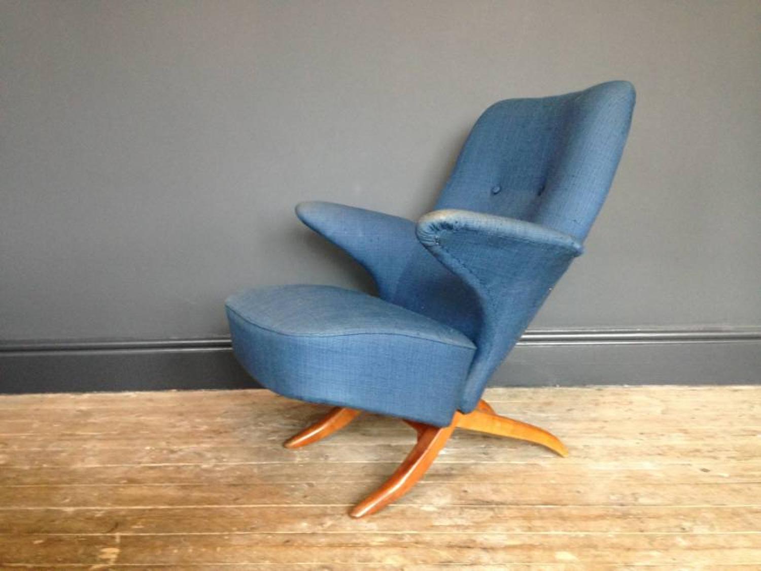 Penguin chair by Theo Ruth for Artifort