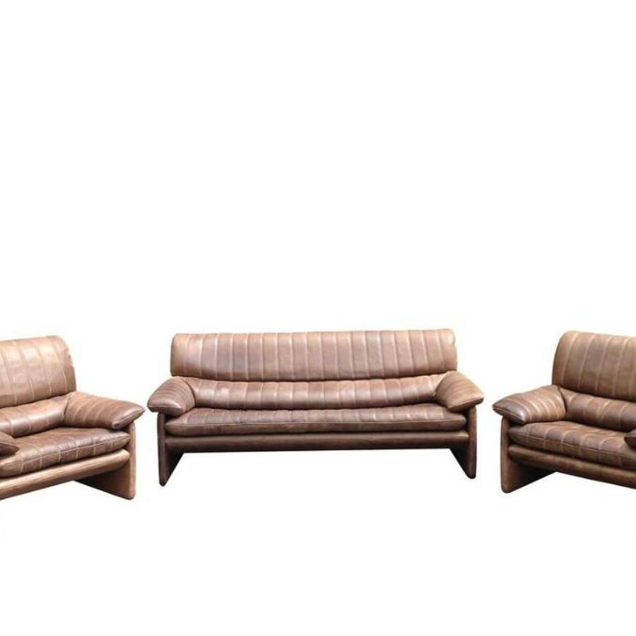 Leather sofa and two armchairs by De Sede