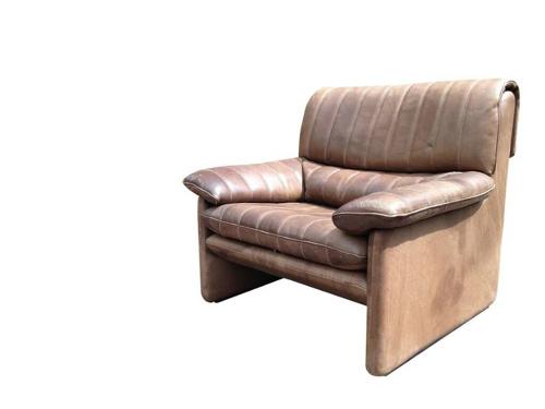 Leather sofa and two armchairs by De Sede