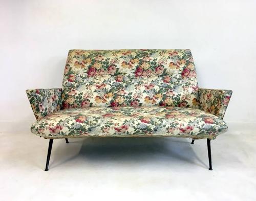 1950s Italian angular sofa with metal legs