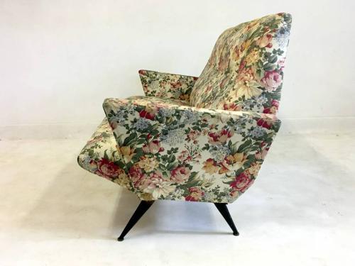 1950s Italian angular sofa with metal legs