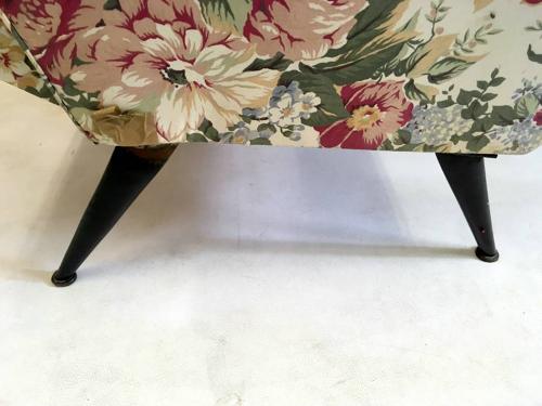 1950s Italian angular sofa with metal legs