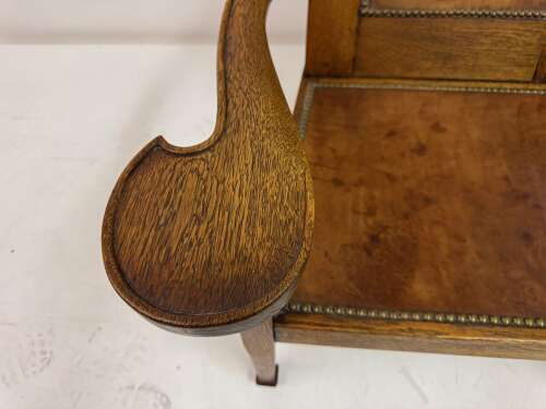 Arts and Crafts Oak Studio Chair by Arthur Simpson of Kendal, circa 1910