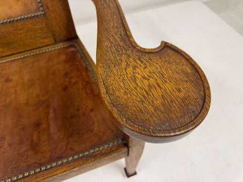 Arts and Crafts Oak Studio Chair by Arthur Simpson of Kendal, circa 1910