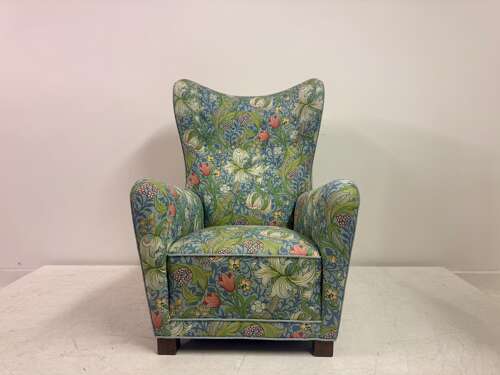 Mid Century Model 1672 Danish Armchair by Fritz Hansen