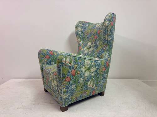 Mid Century Model 1672 Danish Armchair by Fritz Hansen