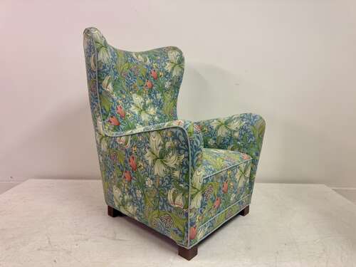 Mid Century Model 1672 Danish Armchair by Fritz Hansen
